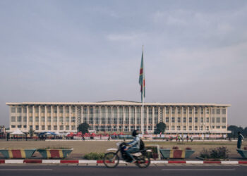 5 Leçons de Maturité Politique Que la RDC Vient de Donner au Monde (Oui, Même à Ceux Qui Croient Qu’Ici Tout Finit en Coup d’État)