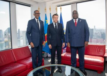Fatshi, le Globetrotter Distrait : Pourquoi Tshisekedi Doit Zapper le Sommet de Macron et Déléguer