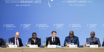 8 Gifles Diplomatiques du Sommet de Paris : Échec Total Pour Tous (Sauf Tshisekedi Qui S&rsquo;en Sort en Star Solitaire)